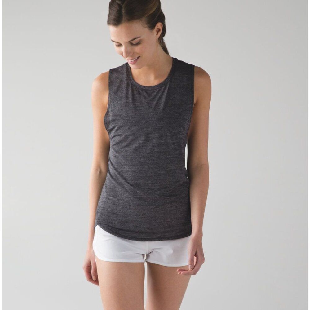 Lululemon in a Cinch Tank Top Grey Size